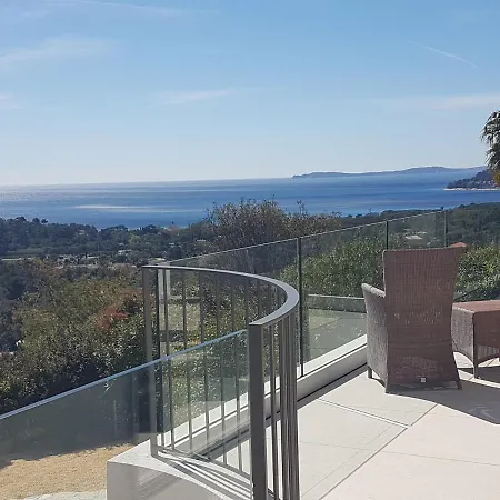 بيت للعطل Lou Roucaou *