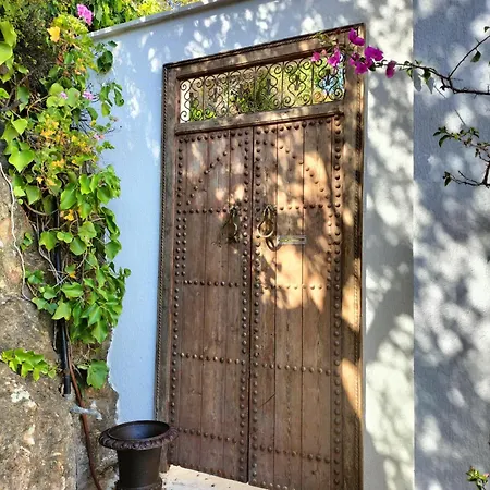 Lou Roucaou Semesterbostad