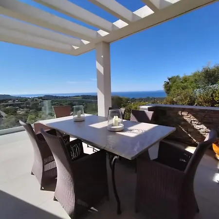 Lou Roucaou Semesterbostad