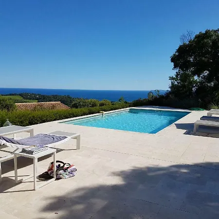 بيت للعطل Lou Roucaou *