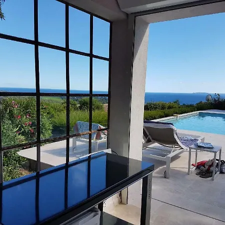 Lou Roucaou بيت للعطل *